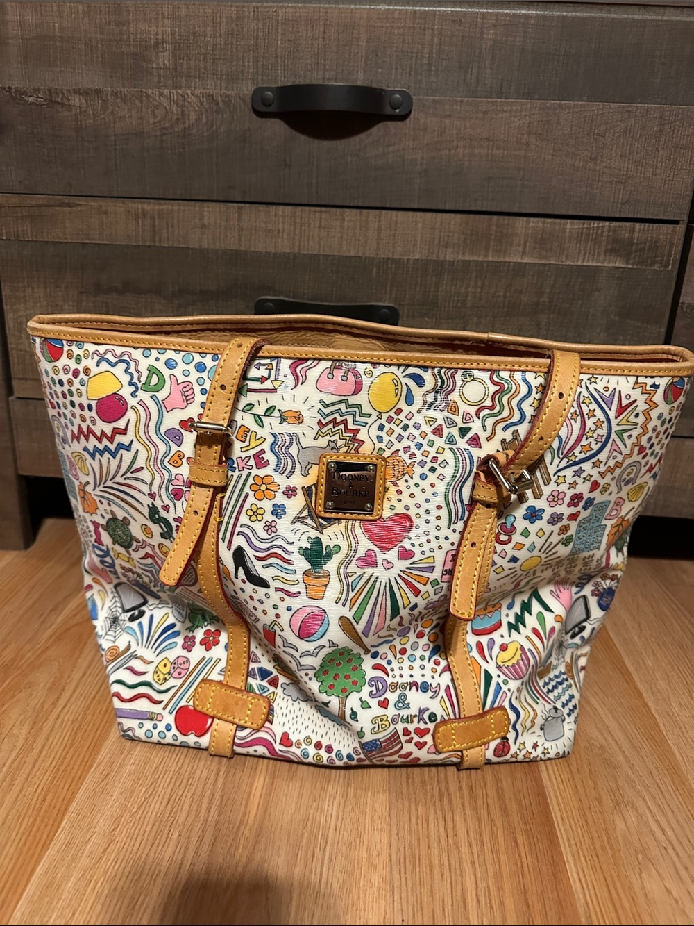 Authentic Dooney & Bourke RARE Fun American Summer Tote